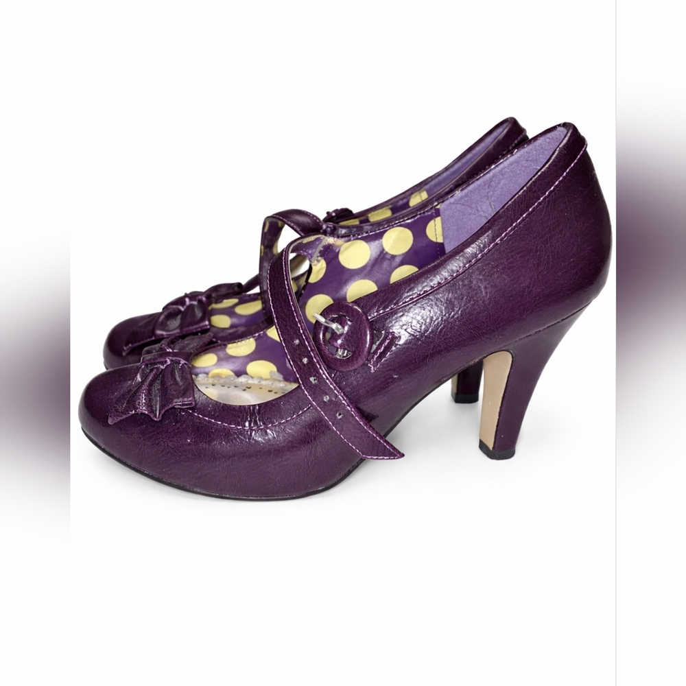 Elegant Purple Shoes with Bow